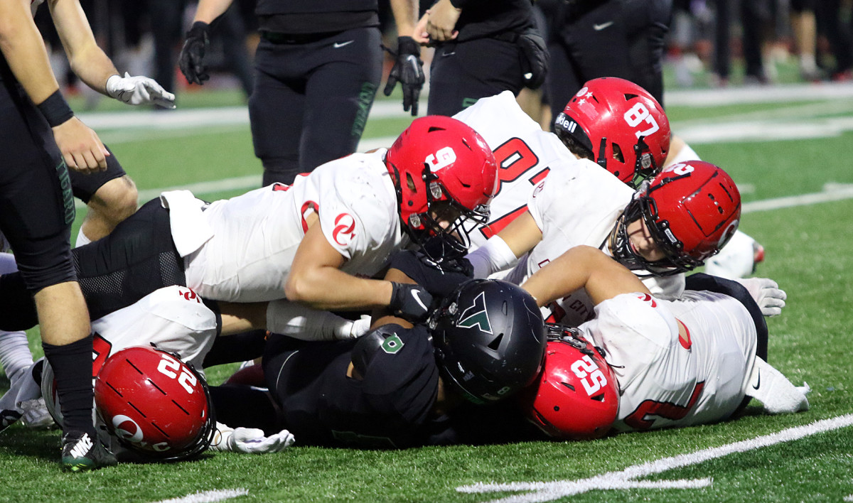 a Oregon City Tigard football Oregon September 29 2023 Dan Brood 17